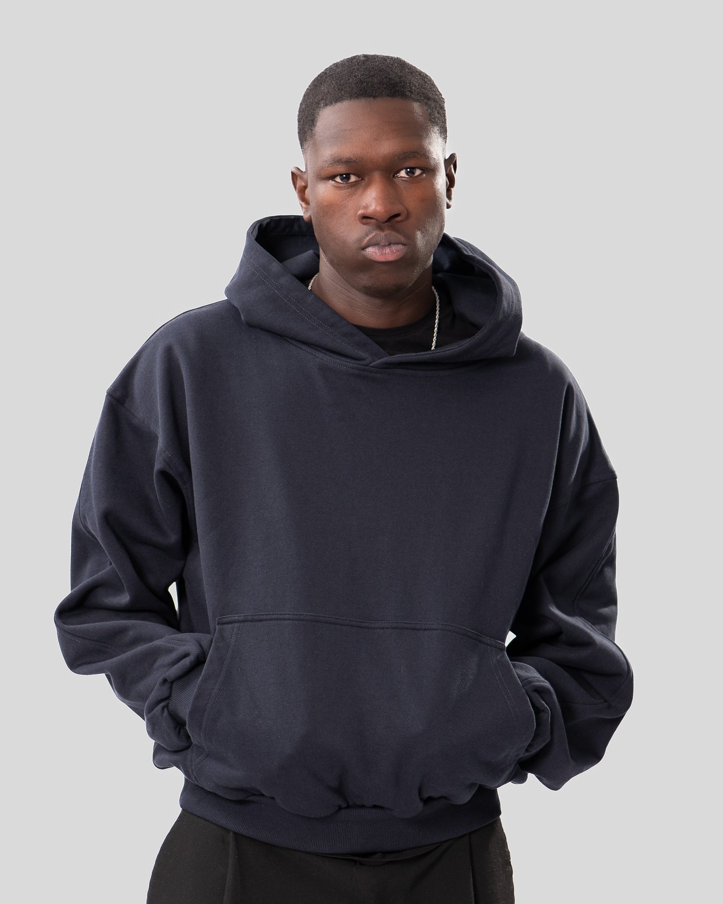 BESONDERS GELIEBT OVERSIZED BOXED FIT HOODIE DARK BLUE (UNISEX)