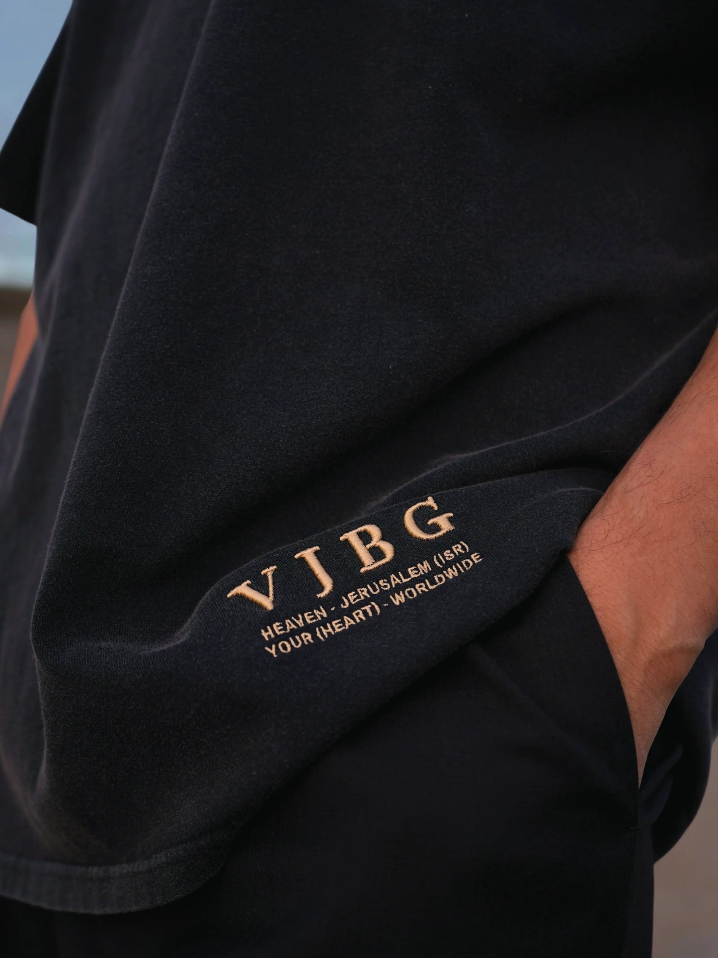 BESONDERS GELIEBT OVERSIZED T-SHIRT VINTAGE BLACK (UNISEX)