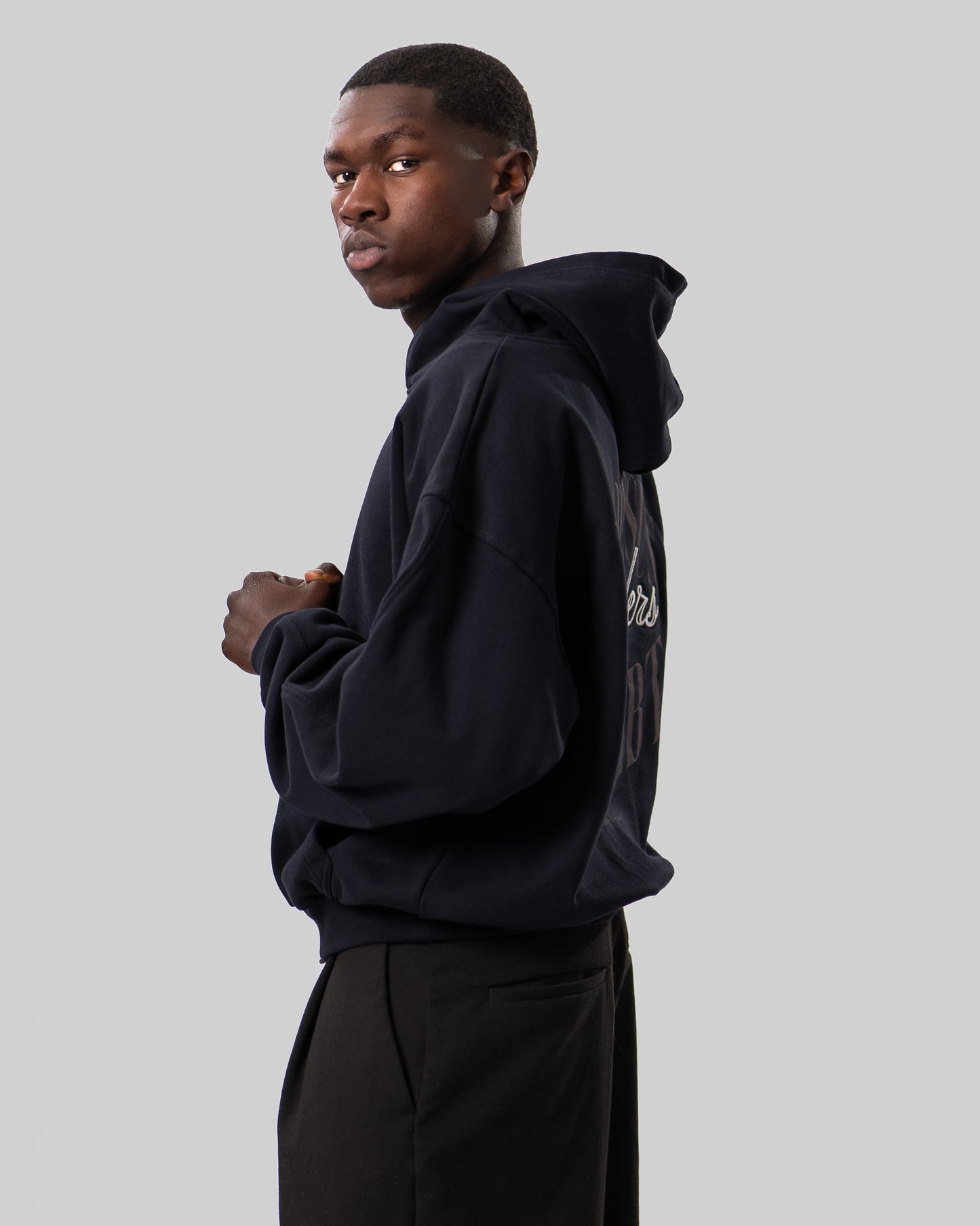 BESONDERS GELIEBT OVERSIZED BOXED FIT HOODIE DARK BLUE (UNISEX)