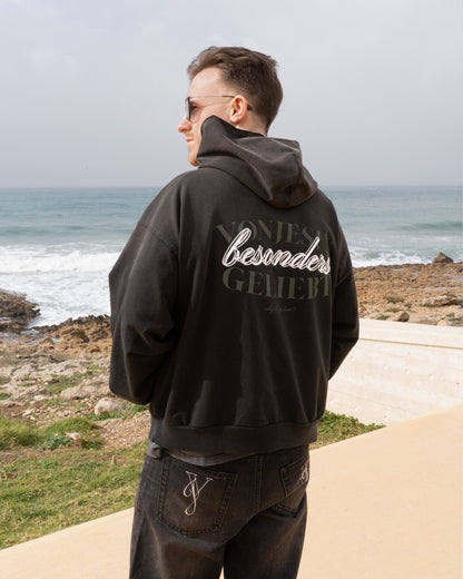 BESONDERS GELIEBT OVERSIZED CROPPED FIT HOODIE (UNISEX)