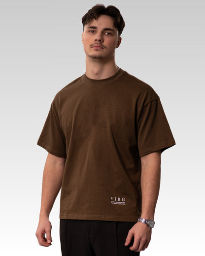 BESONDERS GELIEBT BOXED FIT T-SHIRT BROWN (UNISEX)